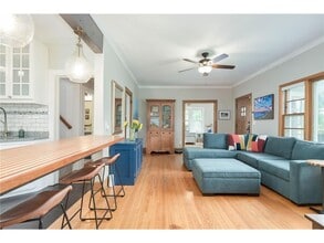 Building Photo - 628 Morgan Ave S