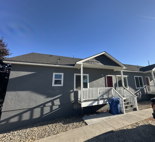 Building Photo - 411 N 7th St