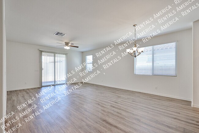 Foto del edificio - 24144 W Gibson Ln