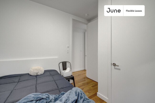 Foto del edificio - Enchanting ROOM at The Woodbine House