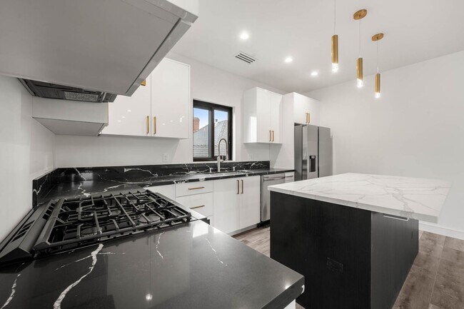 Foto del edificio - 1920 S Sherbourne Dr