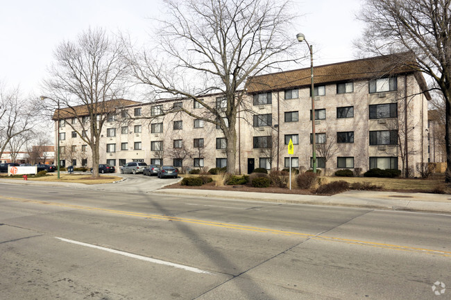 Building Photo - Midpointe Apartments