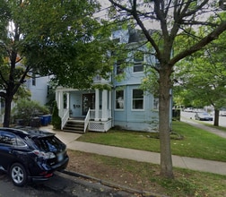 Building Photo - 212 Maple St