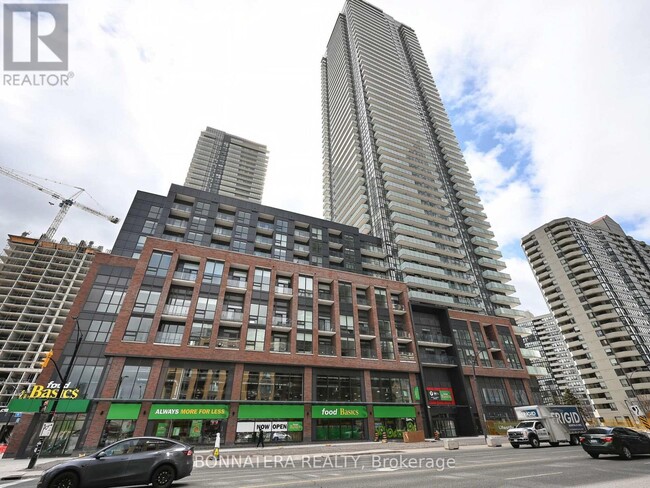 Building Photo - 430-3430 Square One Dr