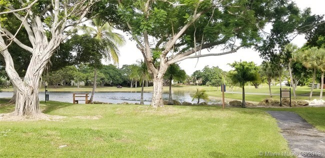 Building Photo - 9505 SW 151st Ave