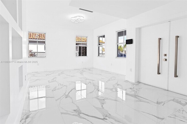 Foto del edificio - 14532 SW 13th Terrace