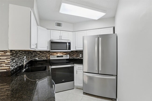 Foto del edificio - 3966 Atrium Dr