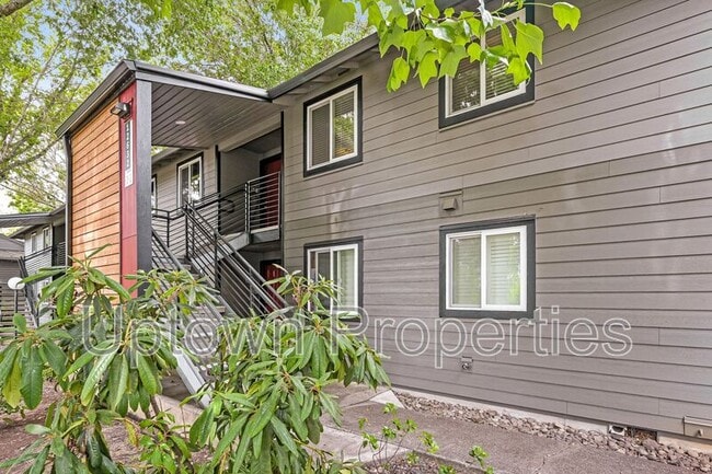 Building Photo - 12632 NW Barnes Rd