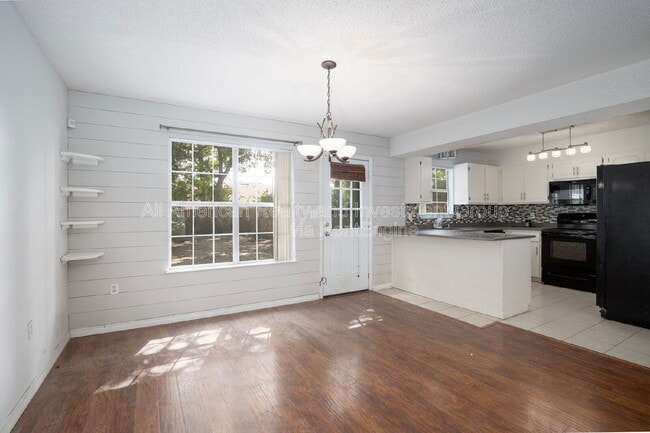 Foto del edificio - 426 Corvet St