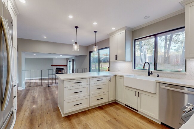 Foto del edificio - 4638 El Dorado Rd