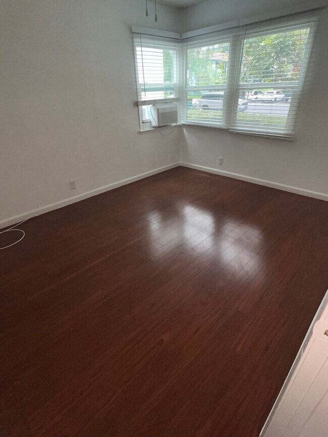 5810 Bowcroft St Unit 1, Los Angeles, CA 90016 Condo for Rent in Los