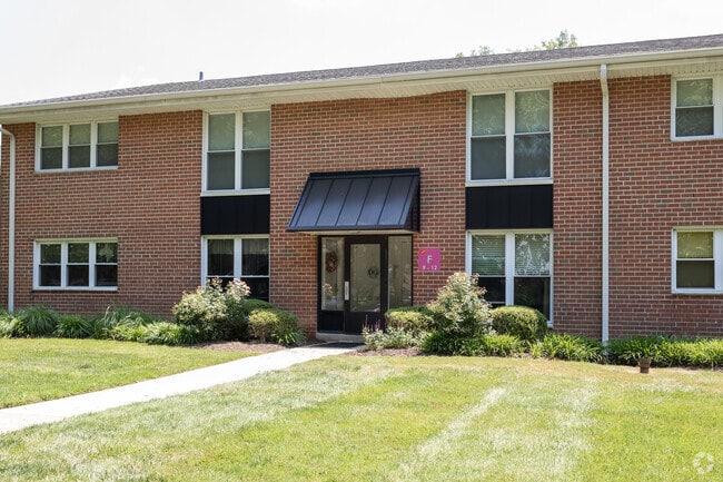 Entrance - Radwyn Apartments