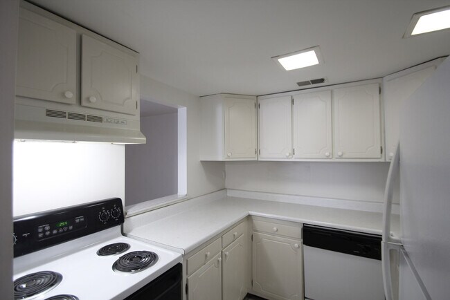 Foto del edificio - 602 Kelly Ave
