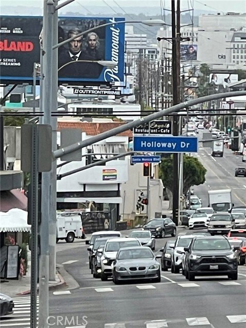 Foto del edificio - 1124 N La Cienega Blvd