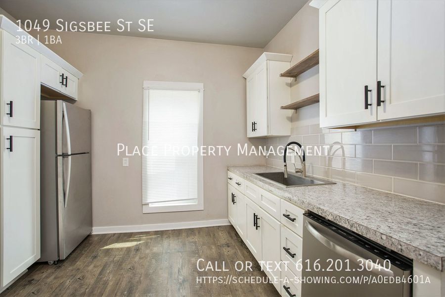 Foto principal - 1049 Sigsbee SE - Gorgeous 3 bedroom house!