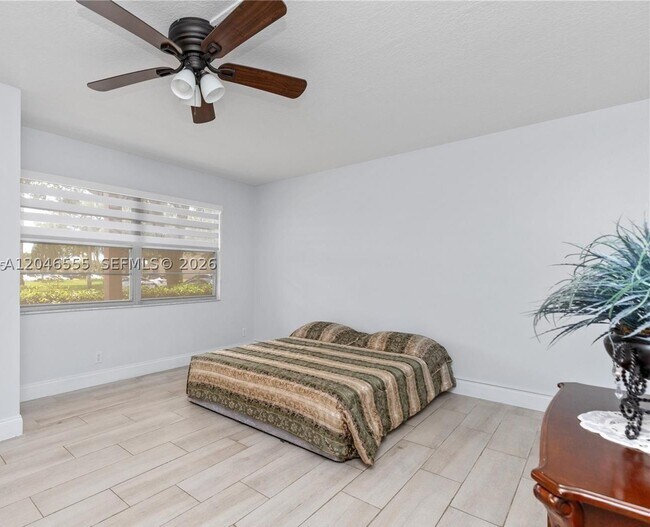 Foto del edificio - 1110 SW 125th Ave