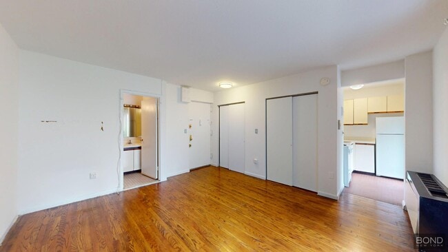Building Photo - 513 Second Avenue