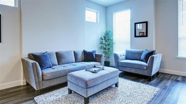 Building Photo - 7436 Palisades Dr