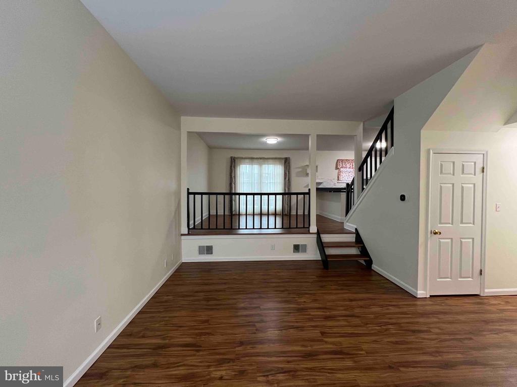 Foto principal - 6247 Spring Knoll Dr