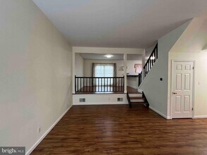 Building Photo - 6247 Spring Knoll Dr