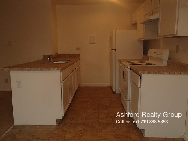 Building Photo - 349 Gahart Dr