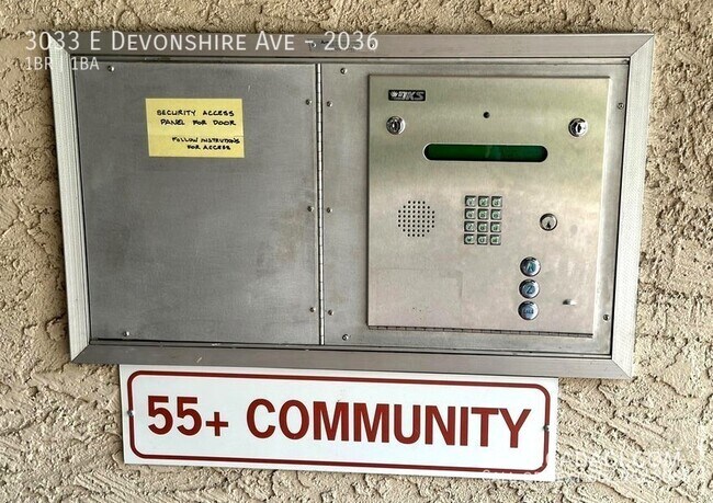 Foto del edificio - 3033 E Devonshire Ave