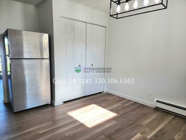 Foto del edificio - 5017 Massillon Rd