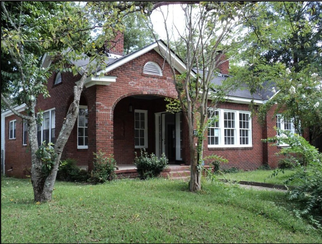 228 Clisby Pl, Macon, GA 31204 House Rental in Macon, GA
