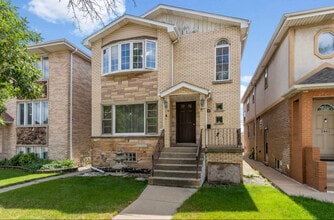 Building Photo - 5841 W 55th St