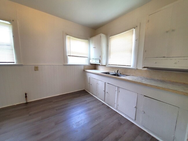 Building Photo - 3350 Highland Ave, Beaumont TX 77705