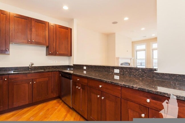 Foto del edificio - 3829 N Southport Ave