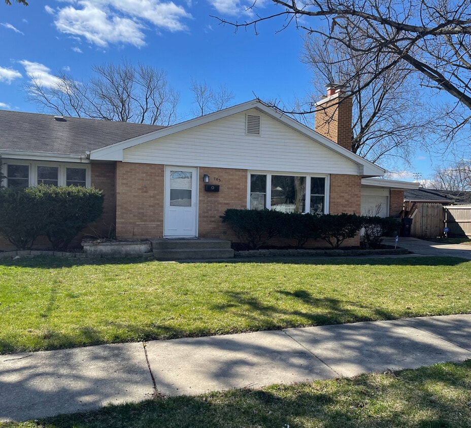 Primary Photo - 763 Adams St