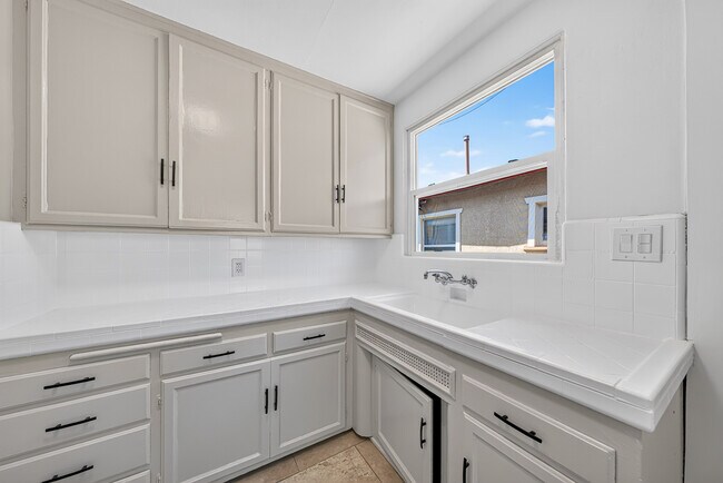 Foto del edificio - 3630 Highland Ave