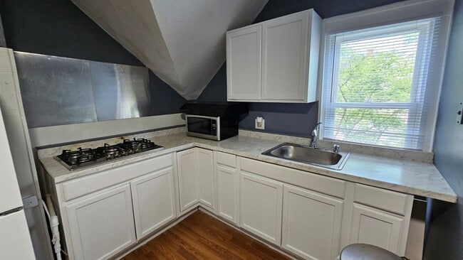 Building Photo - 964 Atwells Ave