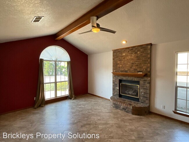 Building Photo - 3 br, 2 bath House - 9423 Macallan Rd NE