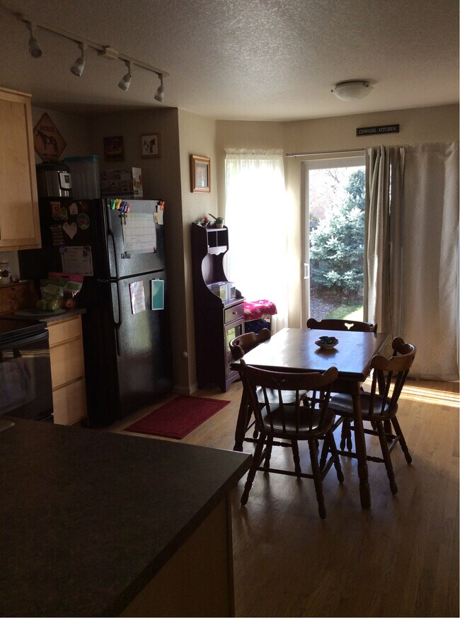 Foto del edificio - 2209 Bow Side Dr