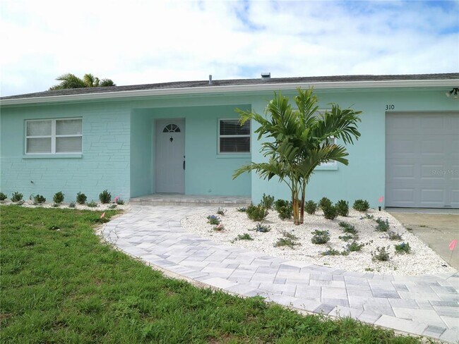Building Photo - 310 Westwinds Dr E