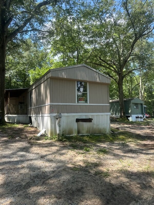 Building Photo - 609 Moates St