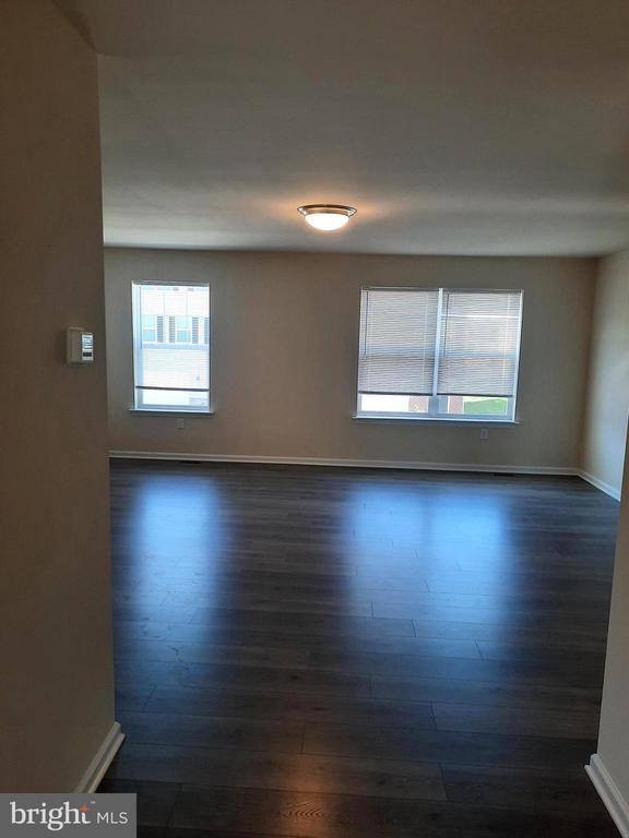 Building Photo - 835 Admiral's Quay Dr