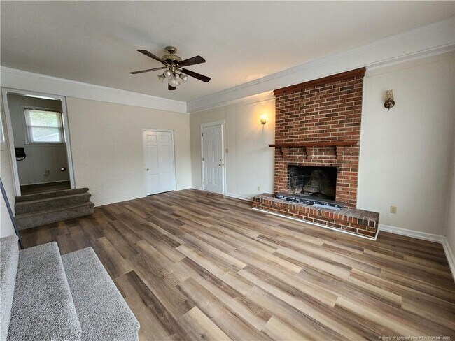 Foto del edificio - 7510 Bridgeman Dr