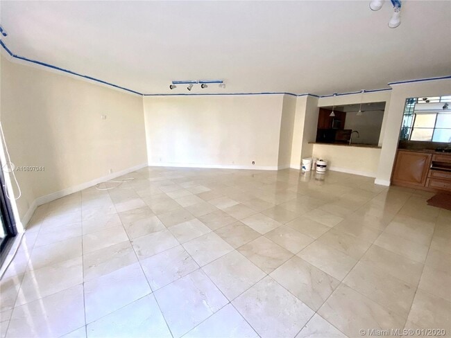 Building Photo - 170 Ocean Ln Dr