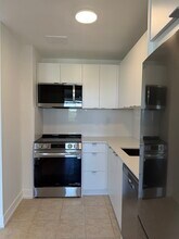 Building Photo - 150 The Donway W