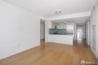 Building Photo - 338 Spear St