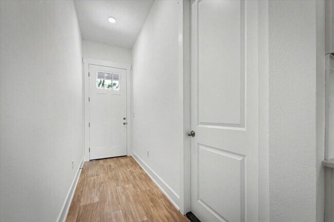 Building Photo - Brand New Construction Townhouse minutes from Durbin Pavilion