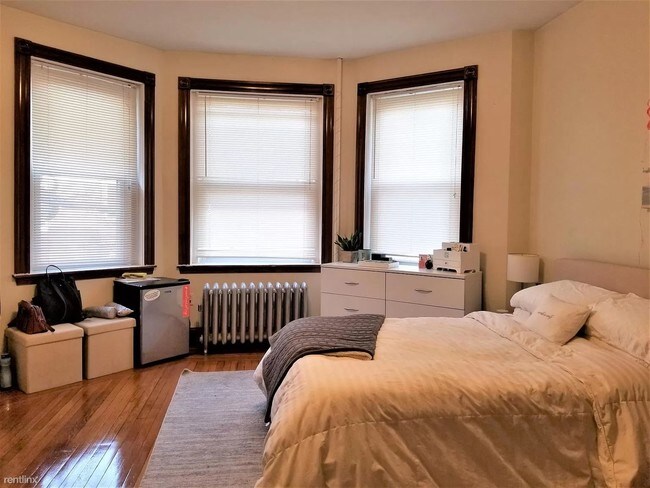 Foto del edificio - 3 br, 2 bath Condo - 21 Gibbs St Apt 2E
