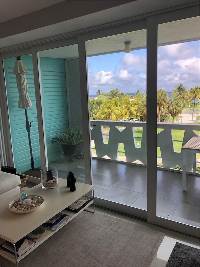 Foto del edificio - 2840 N Ocean Blvd