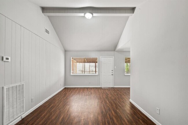 Foto del edificio - 13426 Edgeboro St