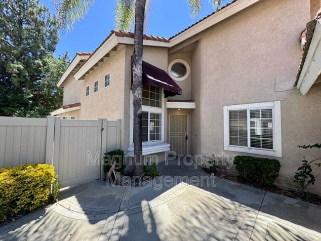 Building Photo - 40132 Villa Venecia