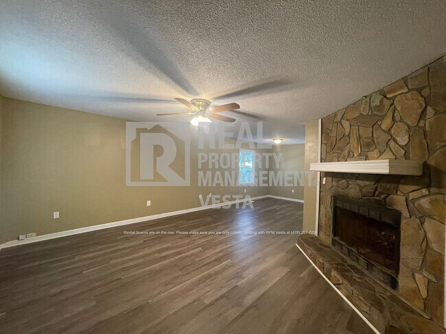 Building Photo - 1177 Sandy Beach Dr