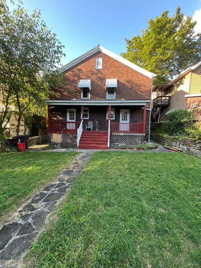 Foto del edificio - 802 Gaskill Ave